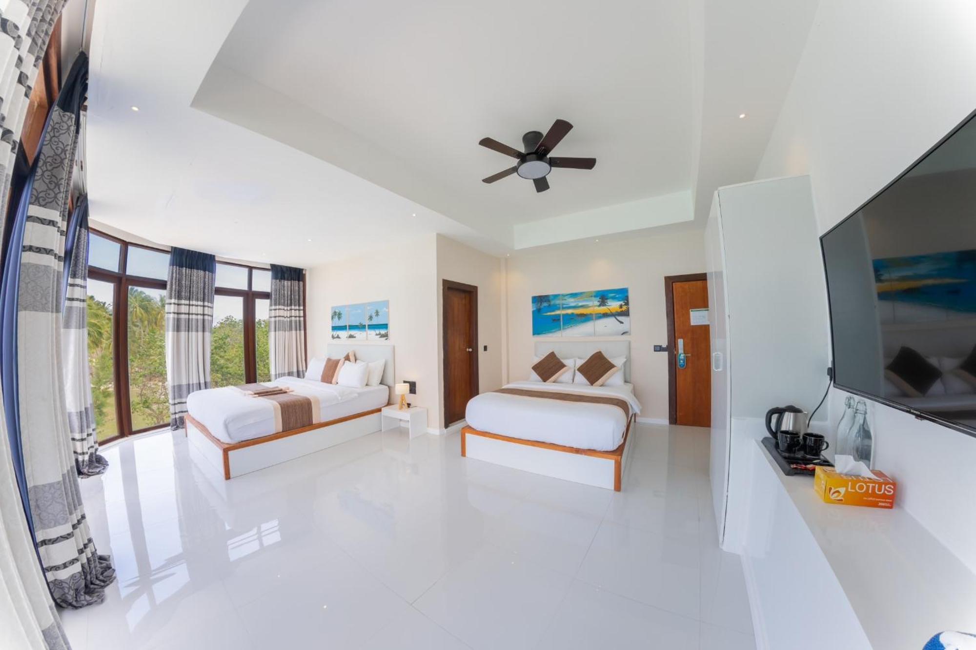 Heron Beach Hotel - The Best Maldivian Getaway In Dhiffushi,Maldives Exterior foto